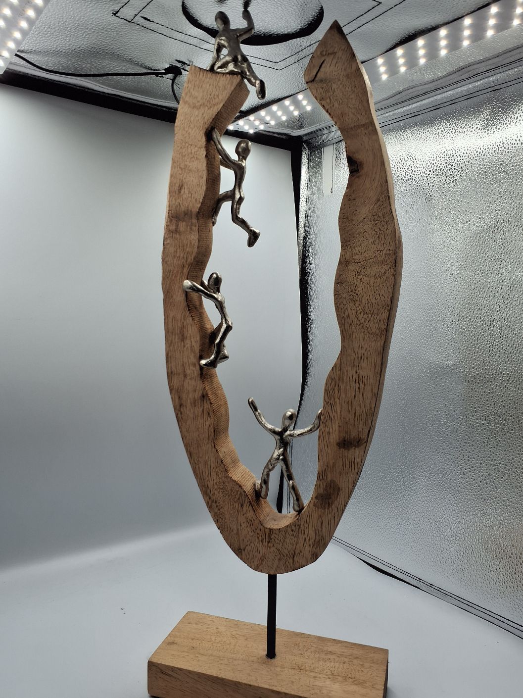 Skulptur i træ og metal